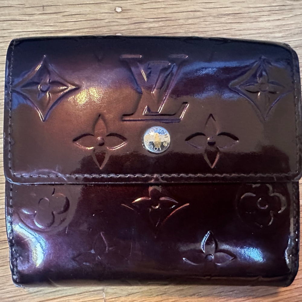 Louis Vuitton Monogram Vernis Amarante Portefeiulle Elise Trifold Wallet
